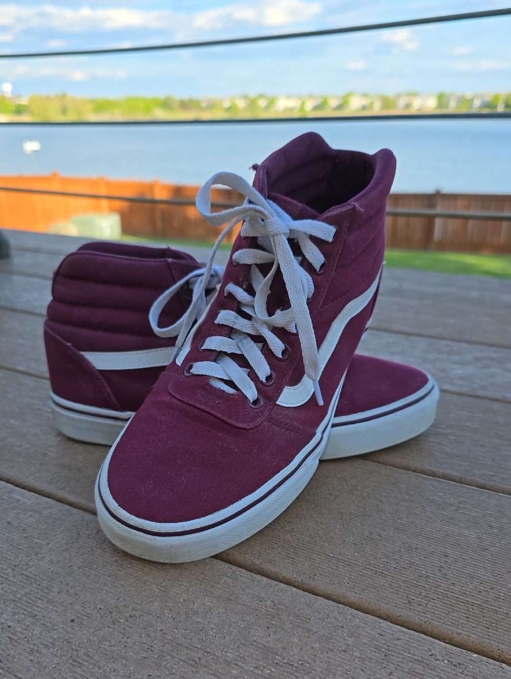 Vans High-Top Sneakers in Burgundy with White Stripe
